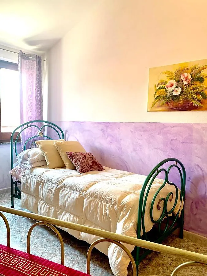 Casa vacanze Villa Da Irene a due passi dal mare Càbras Italia