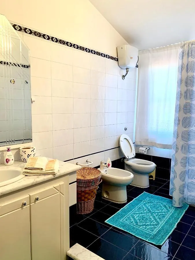 Casa vacanze Villa Da Irene a due passi dal mare Càbras